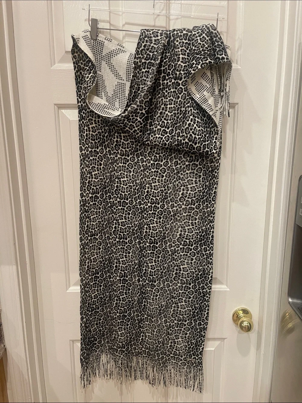 Michael Kors Black & White Logo Fringe Revisable Scarf 🧣